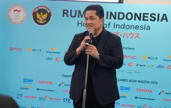 Menpora Erick Thohir memberi semangat kepada tim basket 3x3 putri Indonesia di venue Asian Games Aichi