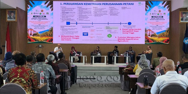 Petani sawit dan perusahaan berdiskusi soal peremajaan lahan dan kemitraan
