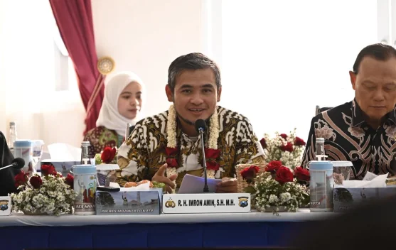Wakil Ketua MKD Imron Amin saat kunjungan ke Polres Mojokerto Kota