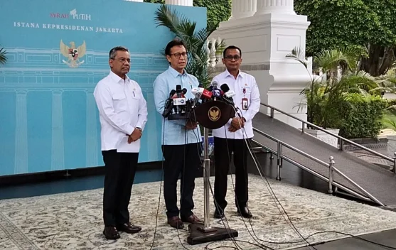 Presiden Prabowo di Istana Merdeka membahas perbaikan pelayanan BPJS Kesehatan