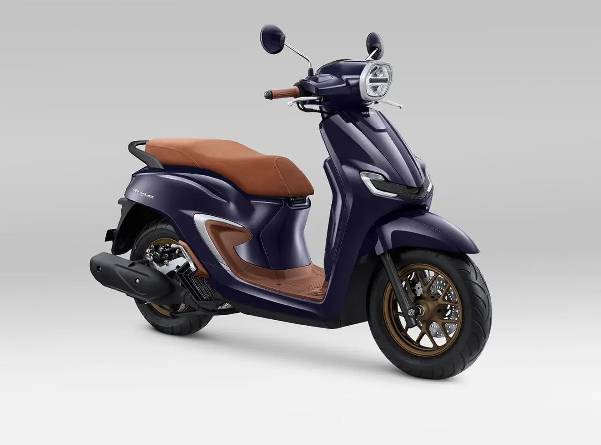 New Honda Stylo 160 warna Glam Grey dan Royal Violet tampak samping
