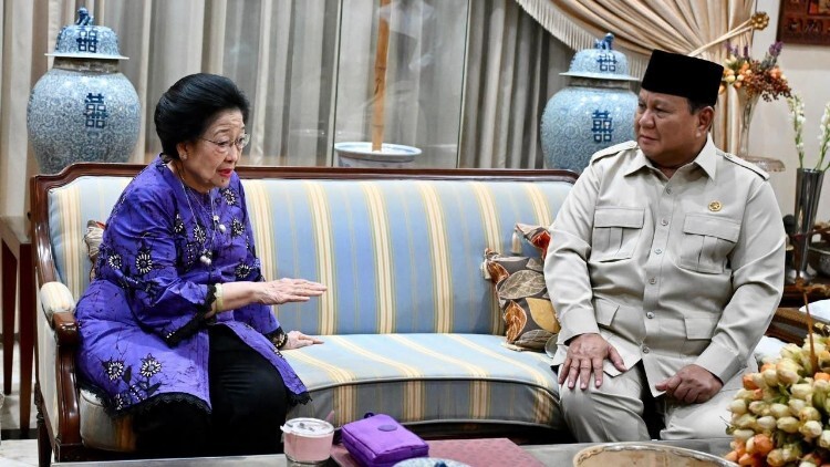 Presiden Prabowo bertakziah di kediaman Megawati di Jalan Teuku Umar, Jakarta