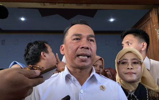 Tim Pendamping Keluarga mendistribusikan MBG 3B kepada ibu hamil dan balita di Indramayu