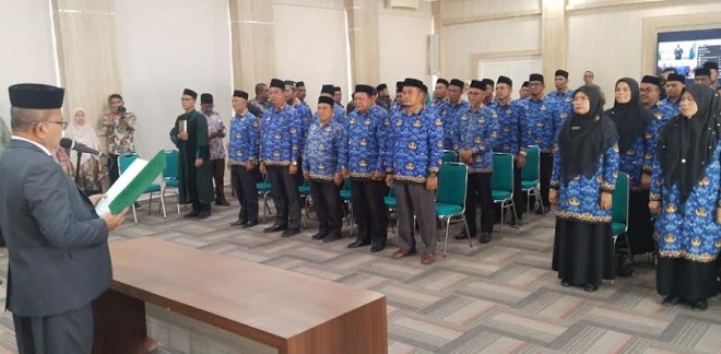 Kakanwil Kemenag Aceh melantik pejabat dan merotasi Kepala KUA di Nagan Raya