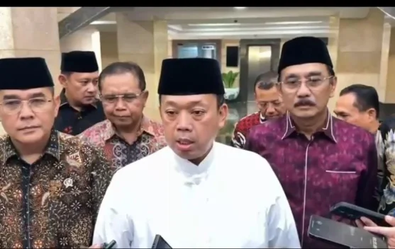Menteri ATR/BPN Nusron Wahid memberi keterangan soal penanganan perkara HGB oleh KPK