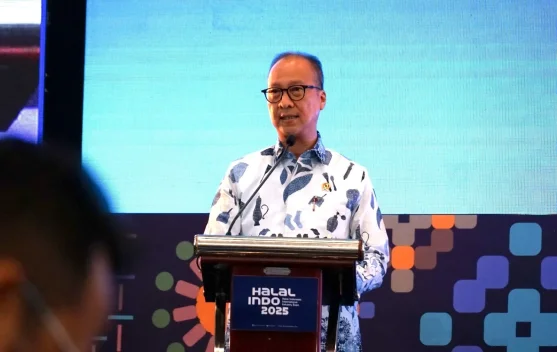 Menteri Perindustrian dalam peresmian fasilitas produksi BYD Motor Indonesia di Subang
