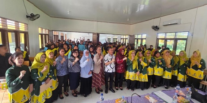 Sosialisasi pencegahan stunting di SMK Negeri 1 Pancur Batu oleh BKOW Sumut