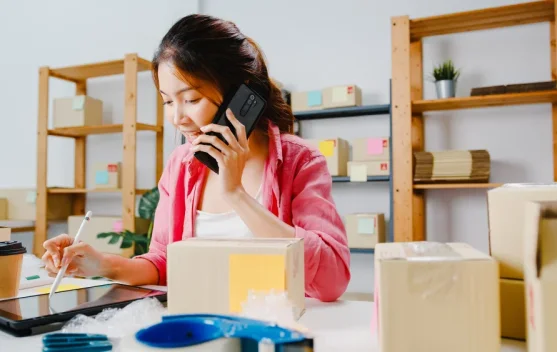 Konsumen memeriksa status pesanan promo BOGO MAP Group di situs e-commerce