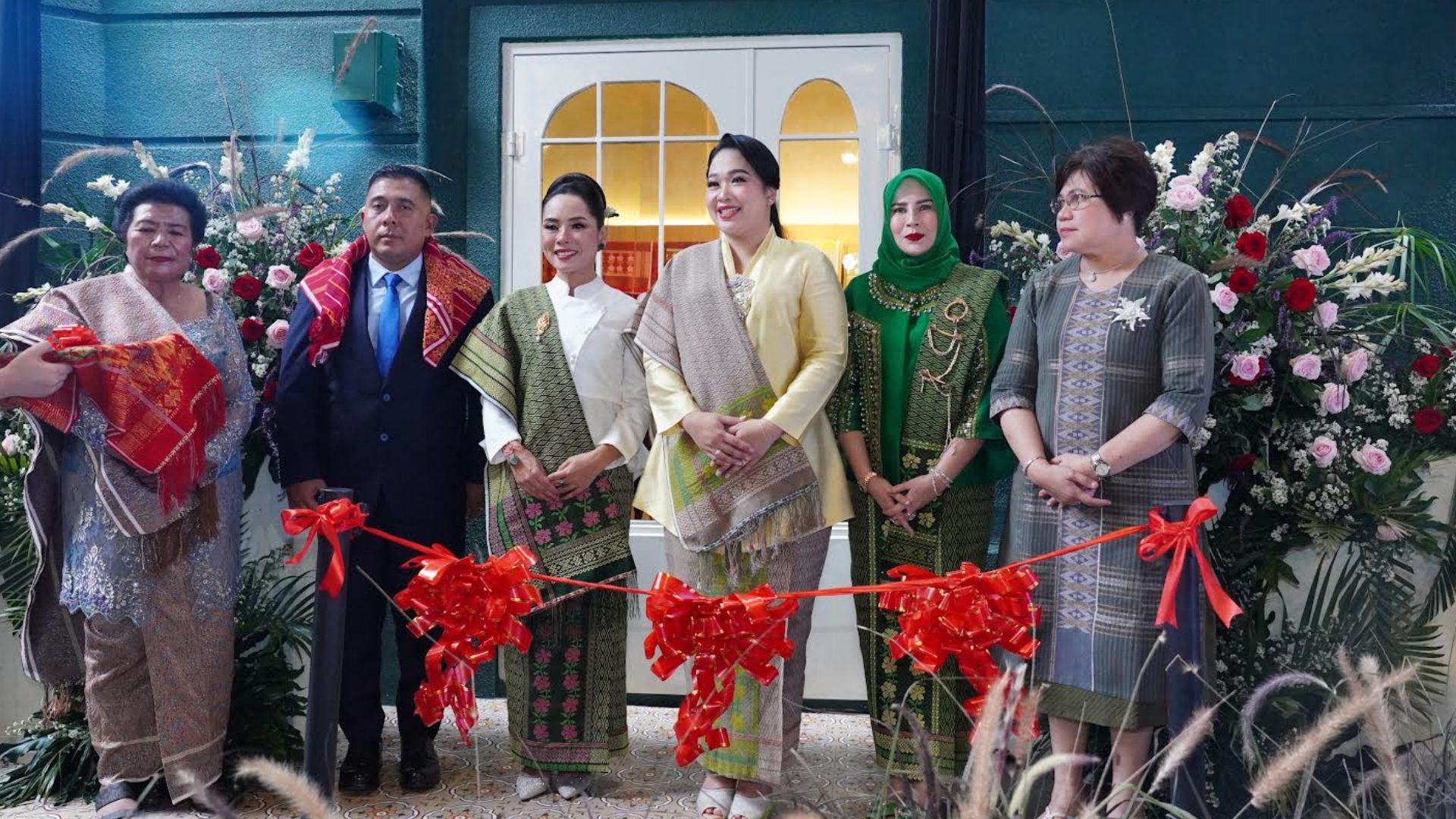 Peresmian Gallery Torose di Medan, Airin Rico Waas mengangkat tenun Karo ke kancah modern