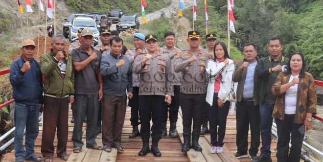 Jembatan Aek Subuluan setelah revitalisasi di Desa Parnapa