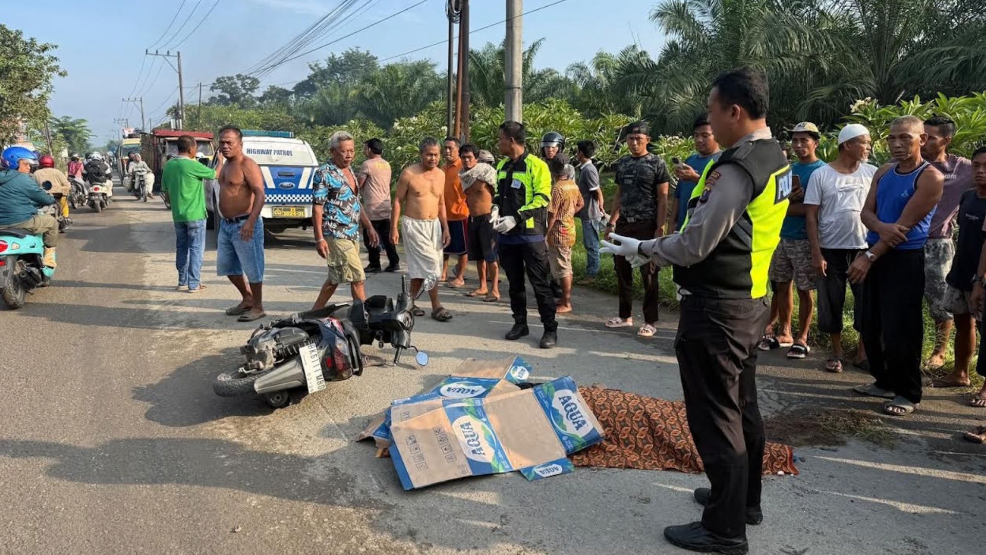 Kecelakaan lalu lintas Lubukpakam-Galang melibatkan dump truk dan sepeda motor