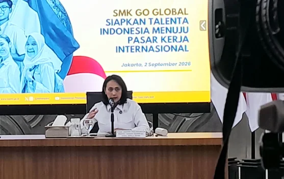 Wamen P2MI Christina Aryani memberikan keterangan pers tentang delapan WNI