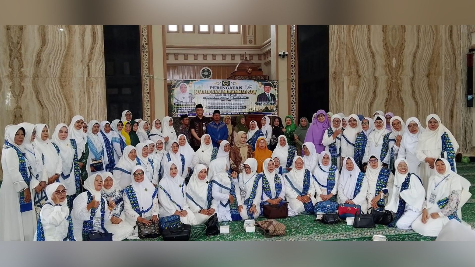 Peserta Maulid Nabi BKMT Sumut di Masjid Nurul Islam, Medan