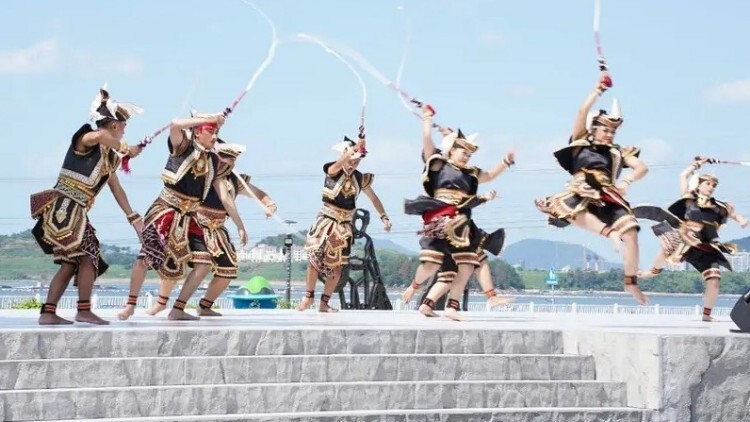 Pertunjukan jaranan di FJTT Trenggalek menampilkan budaya lokal dan kerumunan penonton