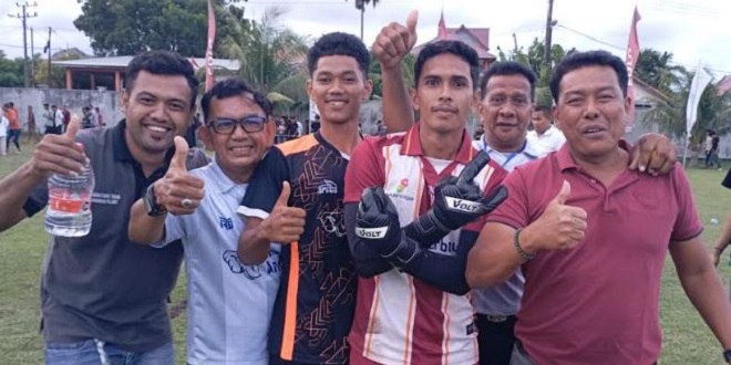 Pemain Carlos FC Lhoknga merayakan kemenangan setelah adu penalti di Stadion Mini Carlos Lhoknga