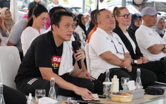 Wakil Menteri meninjau aliran Sungai Ciliwung saat peringatan Hari Sungai Sedunia 2026
