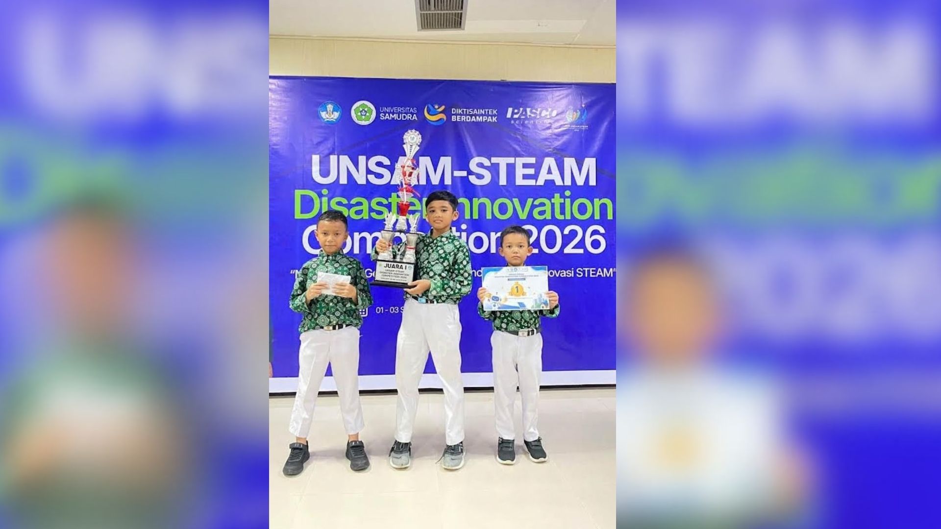Siswa SD 2 Muhammadiyah Langsa mempresentasikan Diorama Flood Alarm Rescue di kompetisi STEAM