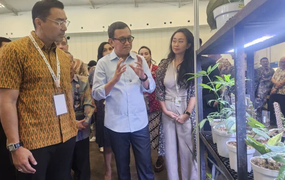 Pameran FLOII Expo 2026 menunjukkan komoditas florikultura dan delegasi internasional di ICE BSD