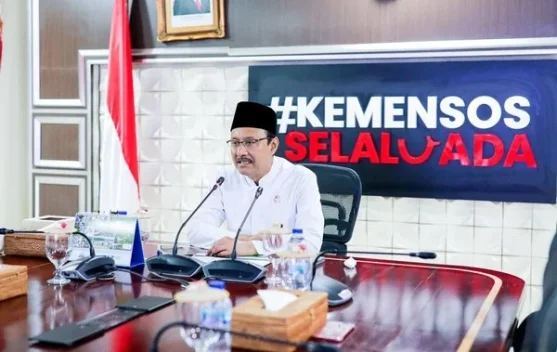 Menteri Sosial Saifullah Yusuf menyampaikan arahan dalam rapat koordinasi Sekolah Rakyat