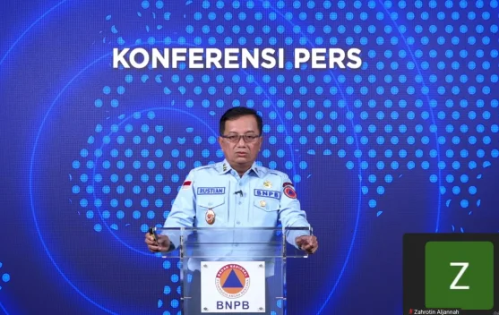 Ilustrasi penanganan bencana dan evakuasi oleh petugas BNPB