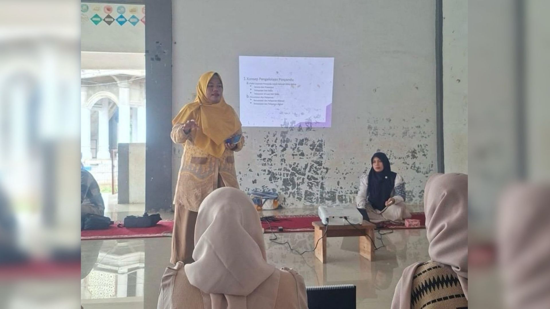 Foto bersama usai Pelatihan 25 Kompetensi Dasar Kader Posyandu ILP di Gampong Tanjung Deah