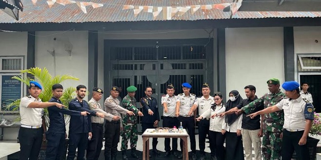 Petugas Rutan Jantho melakukan razia dan pemeriksaan kamar hunian