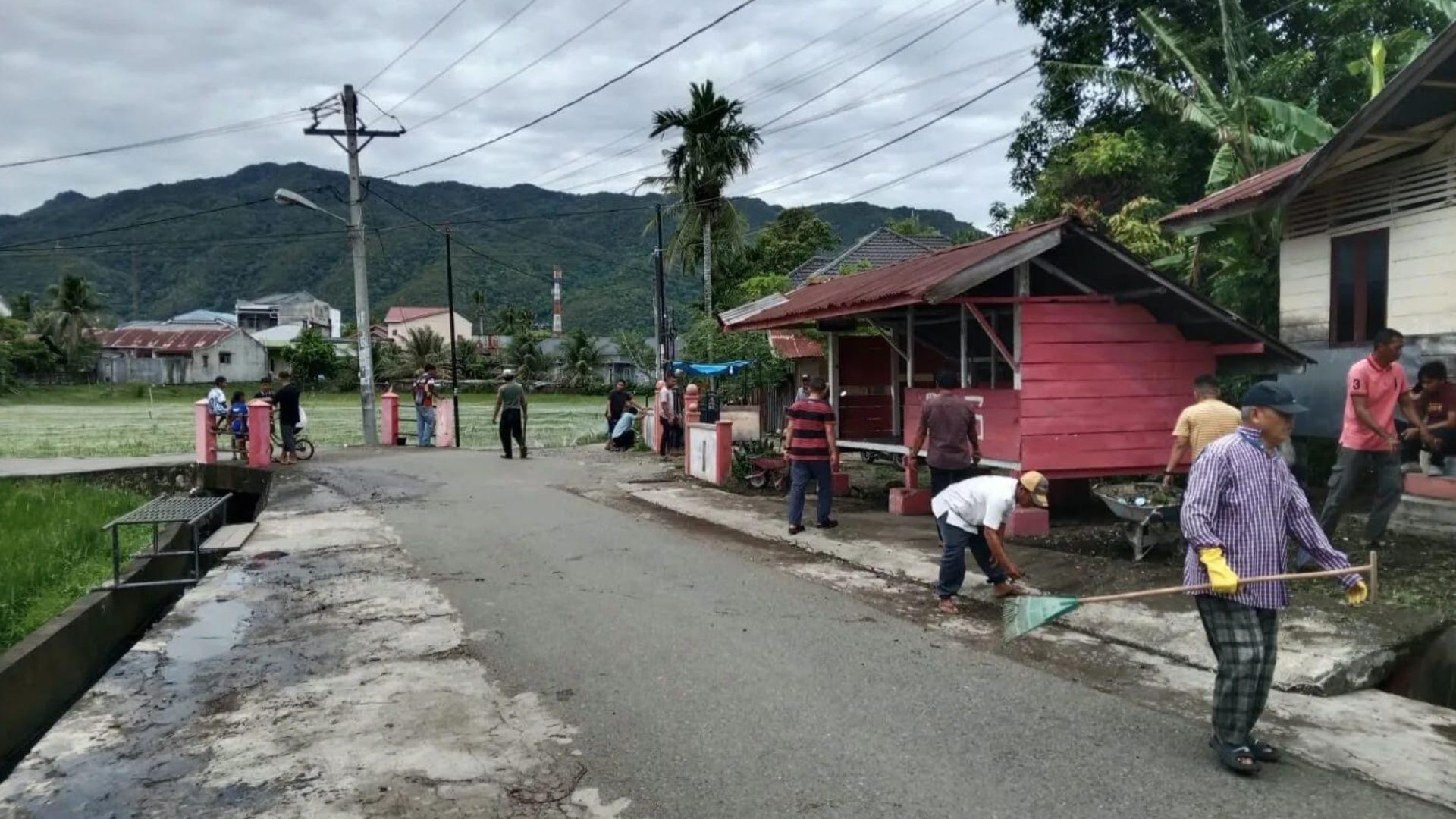 Pemandangan Gampong Leu Ue dan area sekitar Mata Ie di Aceh Besar