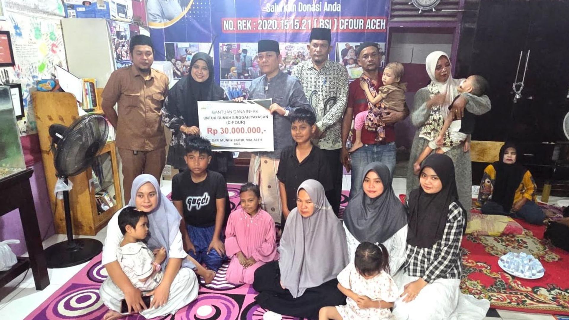 Penyerahan bantuan Baitul Mal Aceh kepada Rumah Singgah C-Four Aceh, 22 September 2026