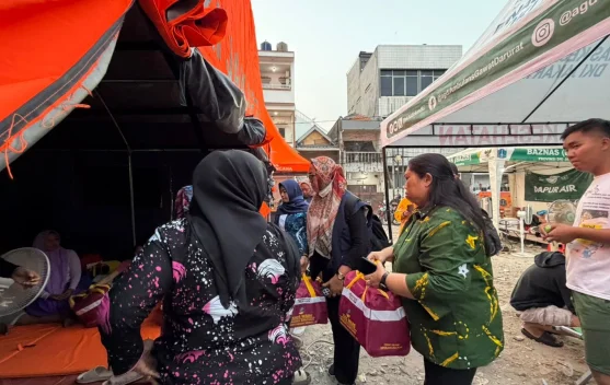 Logistik dan tenda bantuan Kemensos untuk warga terdampak kebakaran di Gambir
