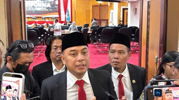 Peta jalur sesar aktif yang melintasi wilayah Surabaya dan sekitarnya