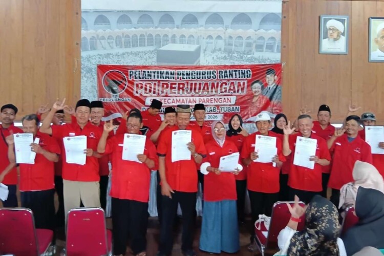 Pelantikan pengurus ranting PDI Perjuangan Tuban di Senori dan Parengan