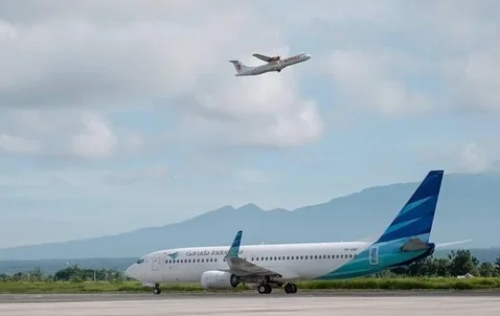 Bandara dioperasikan 24 jam untuk pengalihan penerbangan akibat abu Gunung Anak Krakatau