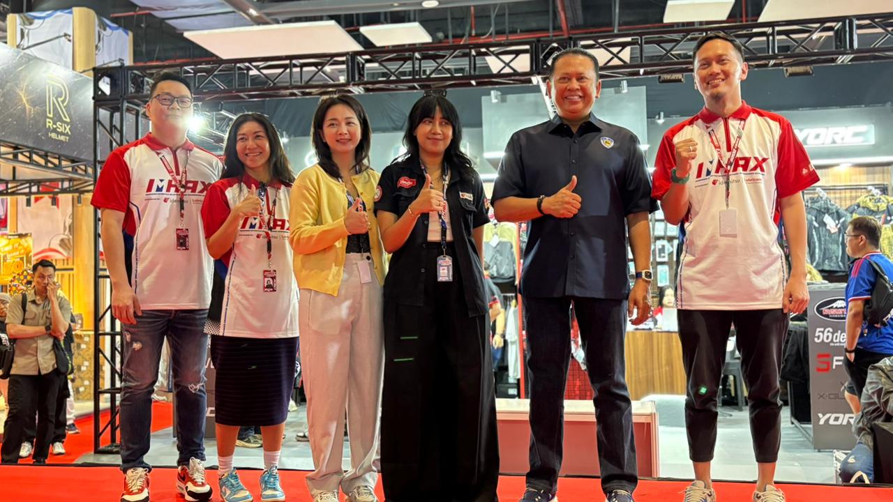 Pengunjung dan deretan booth di IMHAX 2026 di Gedung SMESCO Jakarta