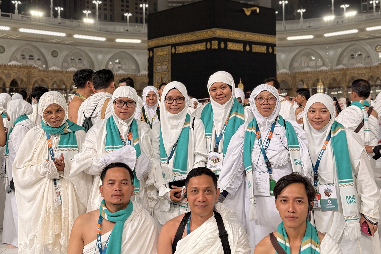Pemenang Ultima Family Trip kembali dari umroh bersama keluarga setelah mengikuti program Yamaha