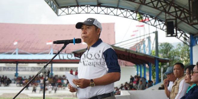 Bupati dan Wakil Bupati hadir pada laga pembuka Bupati Cup 2026 di Stadion Serbaguna Tarutung