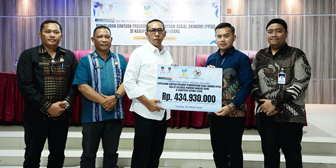 Penyerahan bantuan PSSE di Aula Martua Kantor Bupati Tapanuli Utara