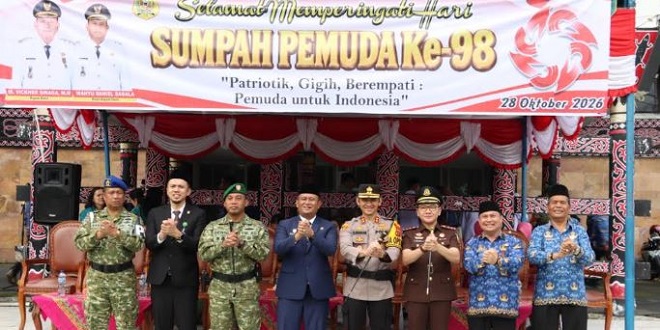 Upacara Hari Sumpah Pemuda ke-98 di Lapangan Apel Pemerintah Kabupaten Dairi