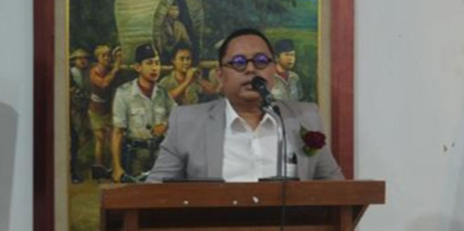 Antrean kendaraan di SPBU karena kelangkaan BBM