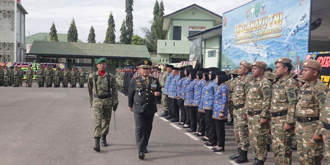 Upacara HUT ke-81 TNI di Lapangan Apel Makodim 0104 Aceh Timur