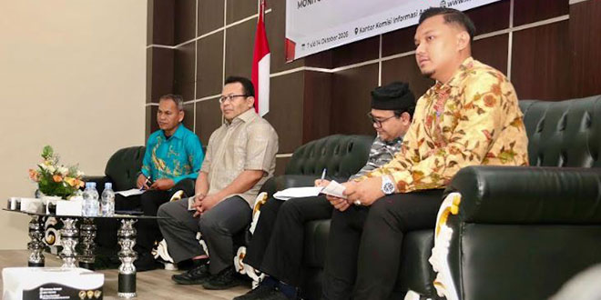 Wali Kota Sabang Zulkifli mempresentasikan keterbukaan informasi publik di Kantor Komisi Informasi Aceh