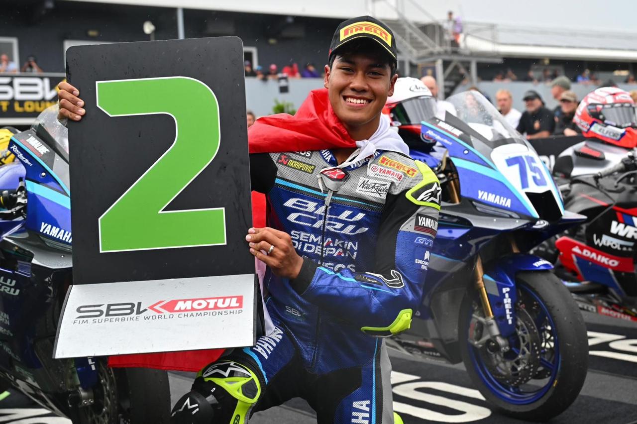 Aldi Satya Mahendra membalap untuk AS BLU CRU Racing di World Supersport