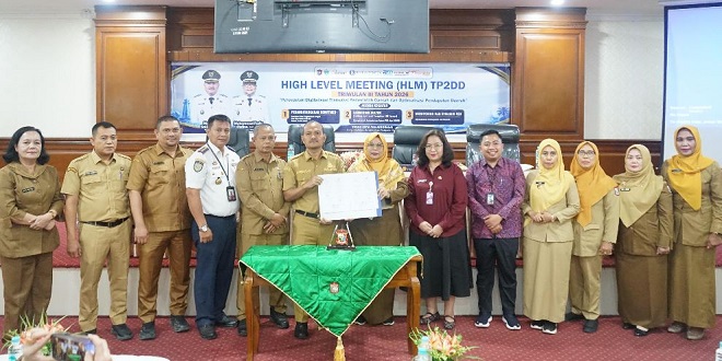 Wali Kota Tanjungbalai membuka HLM TP2DD dan meluncurkan aplikasi SULTAN