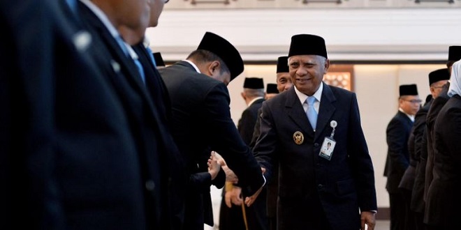 Wagub Sumut Surya memberi sambutan saat pelantikan 188 pejabat di Medan