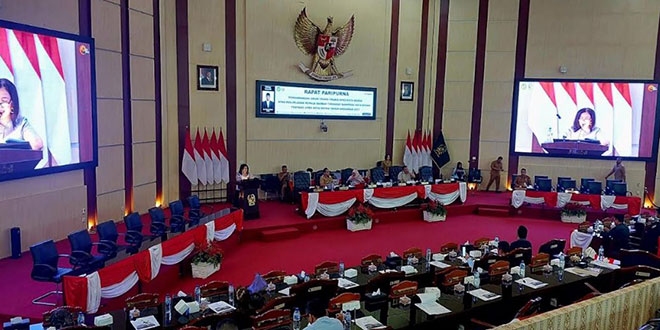 Rapat paripurna DPRD Medan membahas R-APBD 2027 di ruang sidang