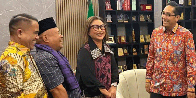 Wali Kota Medan Rico Waas saat membuka acara budaya dan mendukung program Medan BERTUAH