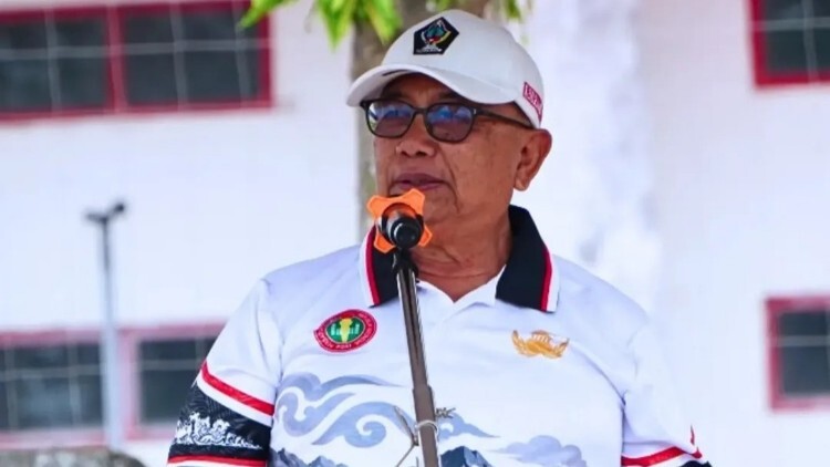 Bupati Rijanto membuka Turnamen Voli di Lapangan Tawangsari, Kecamatan Garum