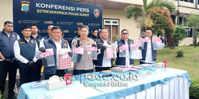 Petugas Polda Sumut menyegel SPBU Suka Damai di Serdangbedagai