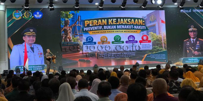 Kajati Sumut Muhibuddin saat peluncuran hotline Jaksa Sahabat Pendidik di Medan