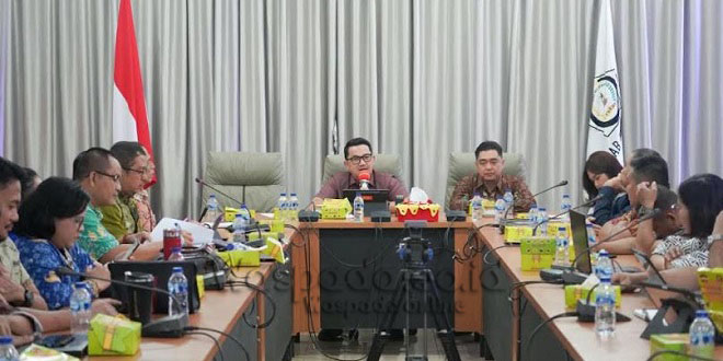 Ruang rapat Bupati Nias Selatan membahas percepatan digitalisasi PAD