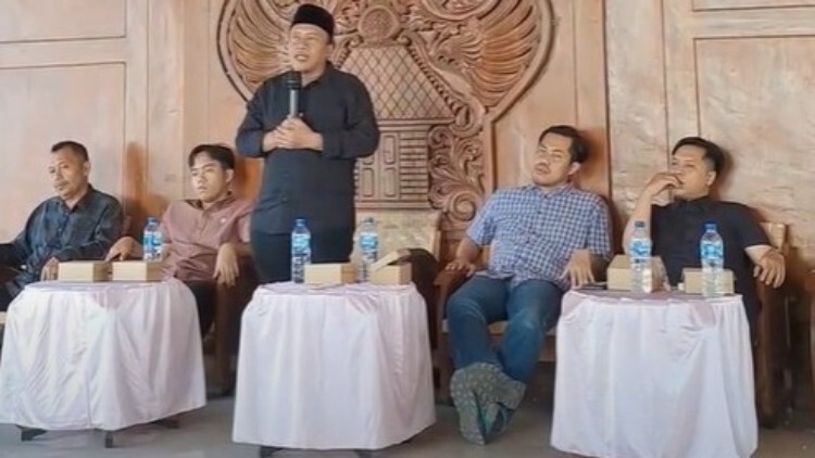 Pertemuan DPRD dengan warga Panggul membahas pelestarian hutan dan sumber mata air
